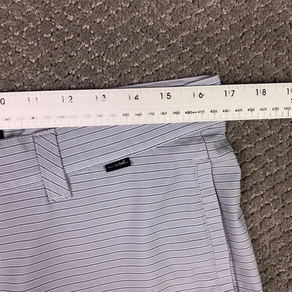 Travis Mathew Beck Shorts Men's 32 Gray Stripes Stretch Golf Performance Wear - Picture 7 of 11